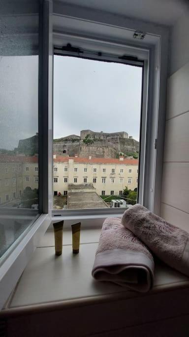 Old Port View Apartment, Διαμέρισμα Στο Κέντρο 2 Υπνοδωματίων Corfu  Buitenkant foto