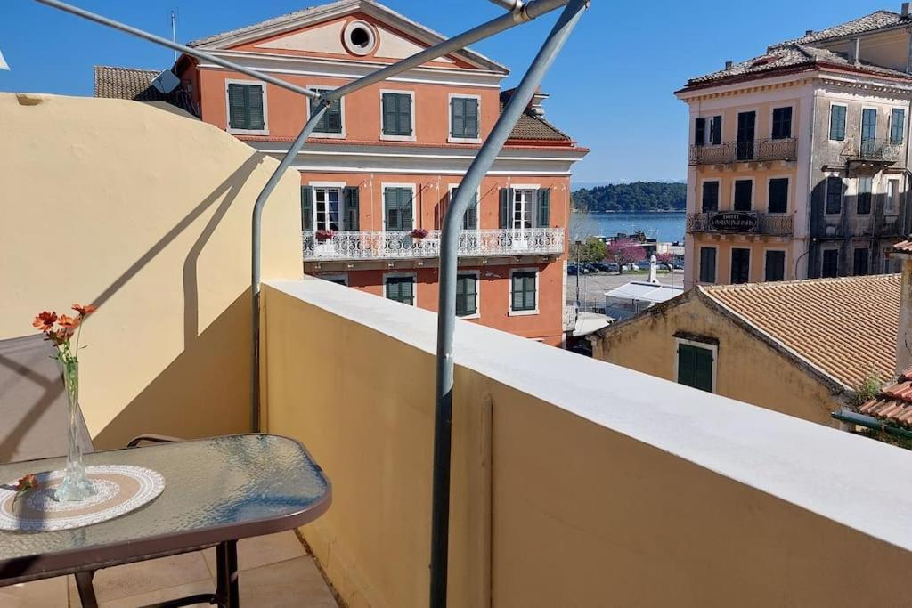 Old Port View Apartment, Διαμέρισμα Στο Κέντρο 2 Υπνοδωματίων Corfu  Buitenkant foto